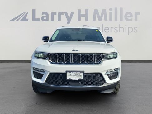 Used 2022 Jeep Grand Cherokee Limited image 8