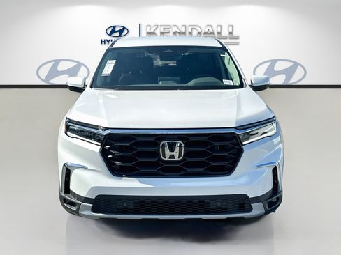 Used 2025 Honda Pilot EX-L image 2