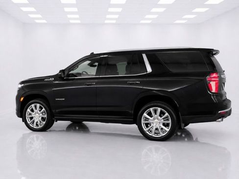 Used 2021 Chevrolet Tahoe High Country w/ Premium Package AWD/4WD image 6