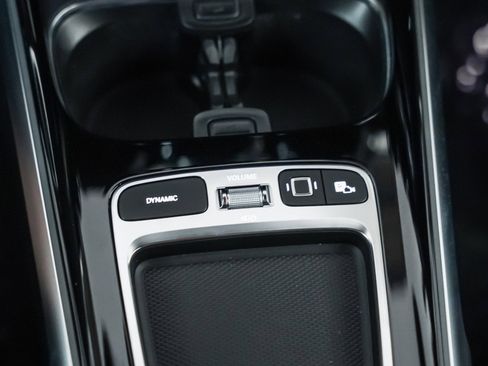 New 2025 Mercedes-Benz GLB 250 250 4MATIC image 18