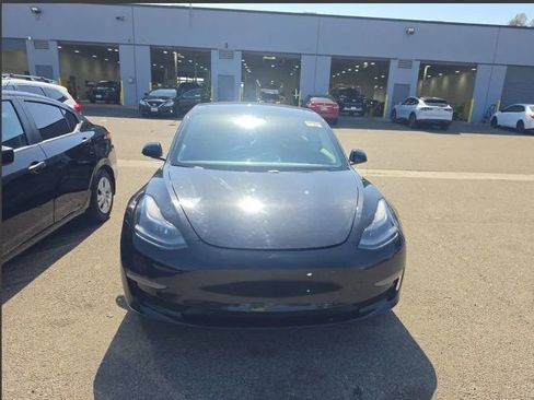 Used 2021 Tesla Model 3 Standard Range Plus RWD image 2
