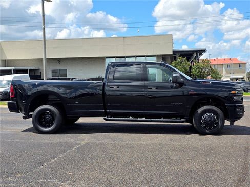 New 2026 RAM 3500 Big Horn AWD/4WD image 4