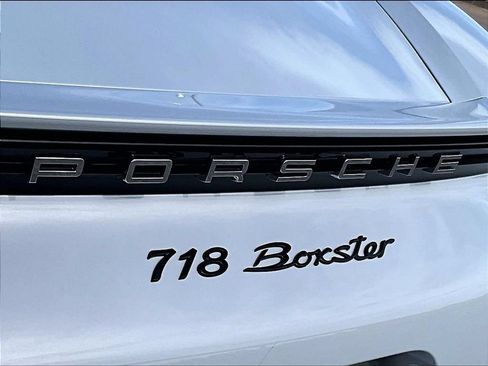 Certified 2024 Porsche 718 Boxster RWD image 22