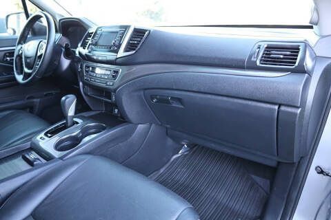 Used 2017 Honda Ridgeline RTL image 14