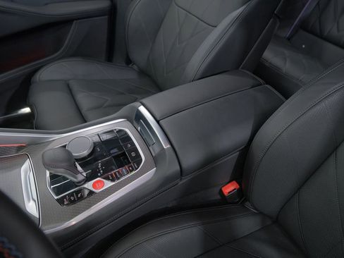 Used 2026 BMW XM Label Red image 33