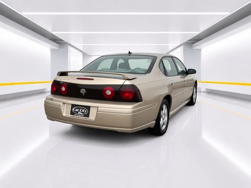Used 2005 Chevrolet Impala LS w/ Sun And Sound Package FWD image 5