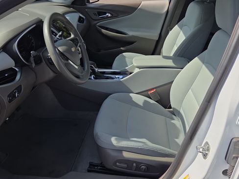 Used 2024 Chevrolet Malibu LT FWD image 9