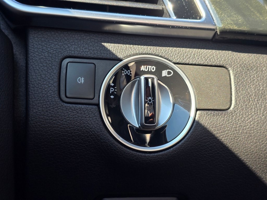 Used 2018 Mercedes-Benz GLE 350 4MATIC image 37