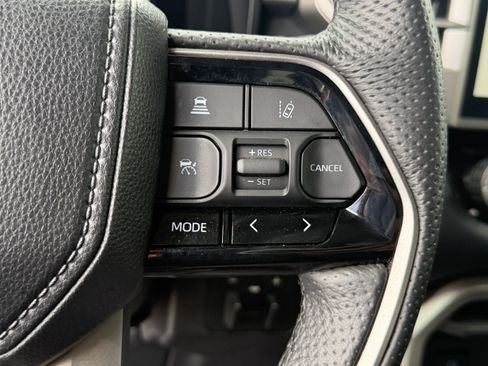 Used 2024 Toyota Tundra Limited AWD/4WD image 21
