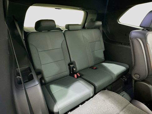 New 2026 GMC Acadia AT4 w/ Luxury Package AWD/4WD image 28