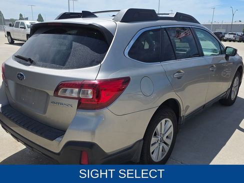 Used 2018 Subaru Outback 2.5i Premium AWD/4WD image 5