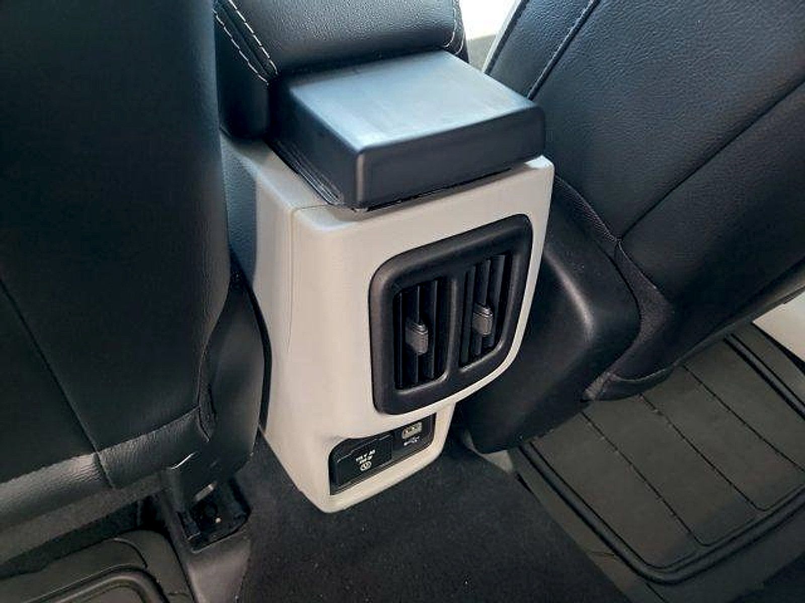 Certified 2019 Jeep Compass Latitude w/ Popular Equipment Group FWD image 14