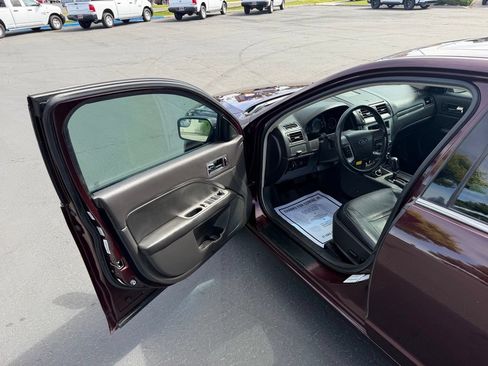 Used 2011 Ford Fusion SEL w/ 301A Rapid Spec Order Code FWD image 14
