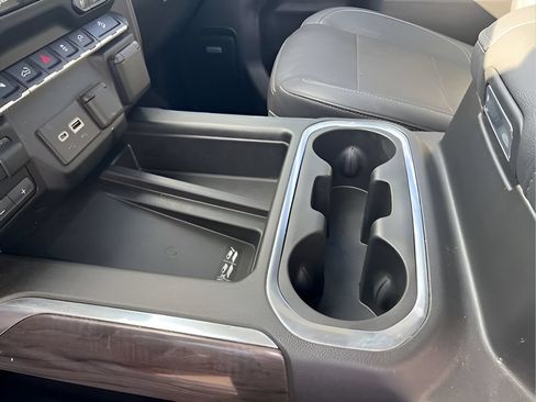 Used 2022 Chevrolet Silverado 2500 LTZ w/ LTZ Plus Package AWD/4WD image 21