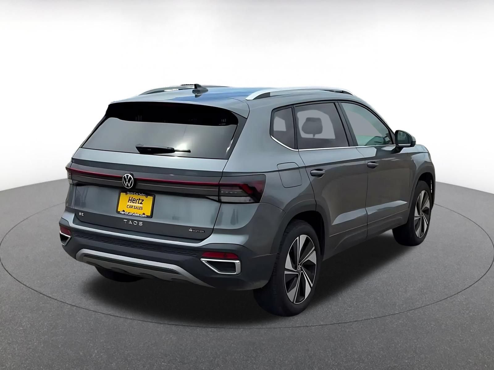 Used 2026 Volkswagen Taos SE AWD/4WD image 13