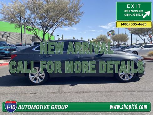 Used 2017 Chevrolet Malibu Premier w/ Driver Confidence Package FWD image 2
