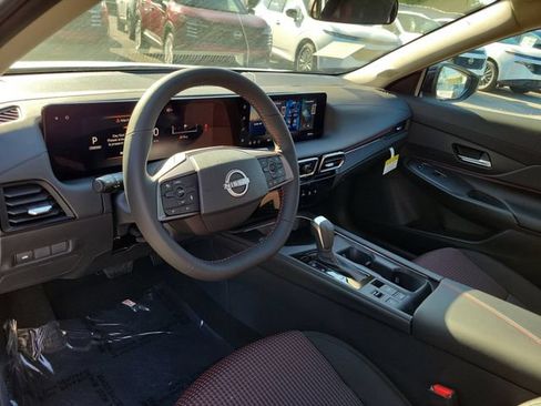 New 2026 Nissan Sentra SR w/ Floor Mat Package FWD image 7