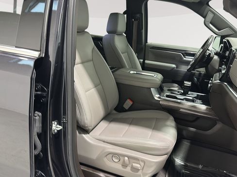 Used 2022 Chevrolet Silverado 1500 LTZ w/ LTZ Premium Package image 25