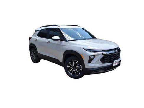 New 2026 Chevrolet TrailBlazer ACTIV w/ Driver Confidence Package image 2