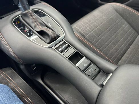 Used 2024 Honda HR-V Sport image 36