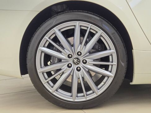 Used 2023 Maserati Quattroporte GT RWD image 8