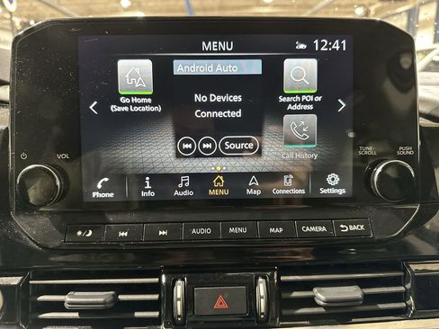 Used 2024 Nissan Pathfinder Platinum image 12