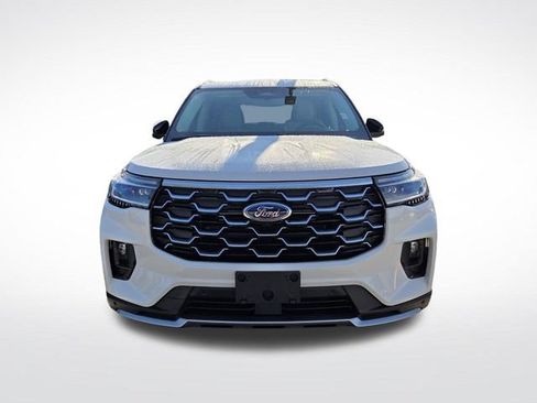 Used 2025 Ford Explorer Platinum w/ Ultimate Package RWD image 3