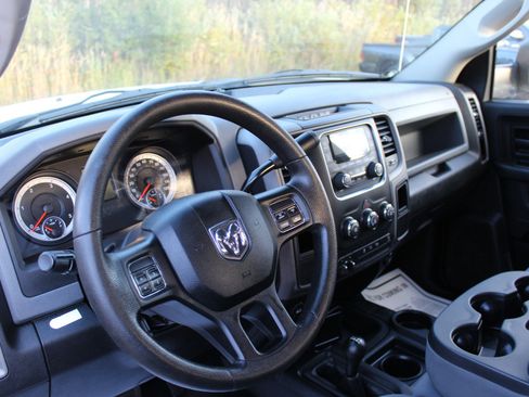 Used 2013 RAM 2500 Tradesman w/ Chrome Appearance Group image 18