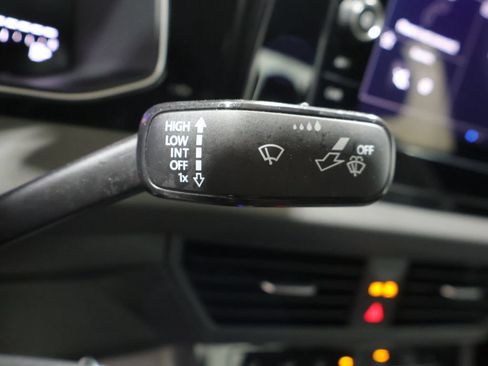 Used 2025 Volkswagen Jetta Sport FWD image 35