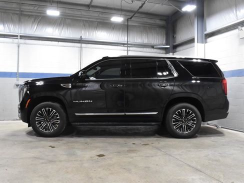 Used 2025 GMC Yukon Elevation AWD/4WD image 23