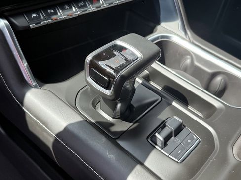 Used 2025 GMC Sierra 1500 Denali Ultimate image 11