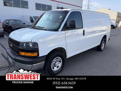 Used 2021 Chevrolet Express 2500 w/ Driver Convenience Package image 1