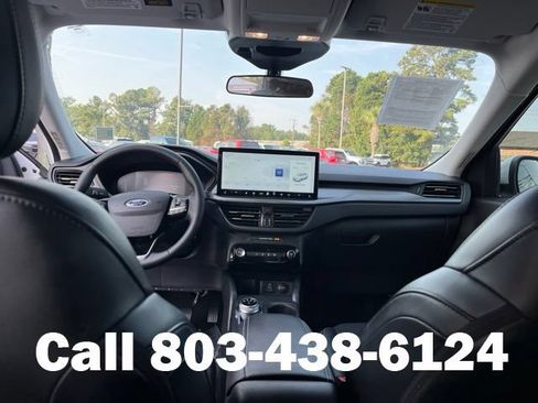 Used 2025 Ford Escape SE FWD image 15