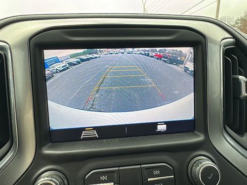 Used 2021 Chevrolet Silverado 1500 LT image 19