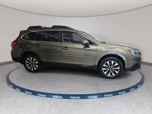 Used 2017 Subaru Outback 2.5i Limited AWD/4WD image 5