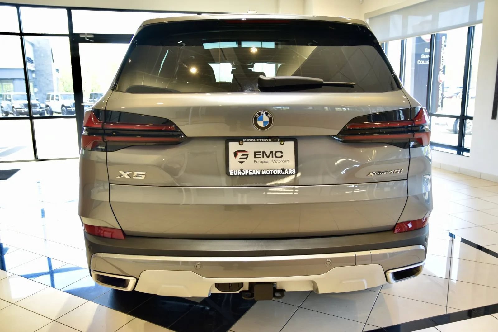 Used 2024 BMW X5 xDrive40i w/ Premium Package AWD/4WD image 5