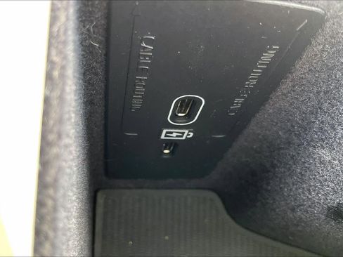 Used 2023 Volvo XC90 T8 Plus w/ Protection Package Premier image 37