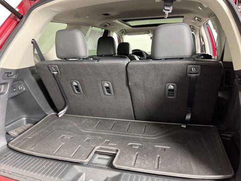 Certified 2025 Honda Pilot Touring image 22