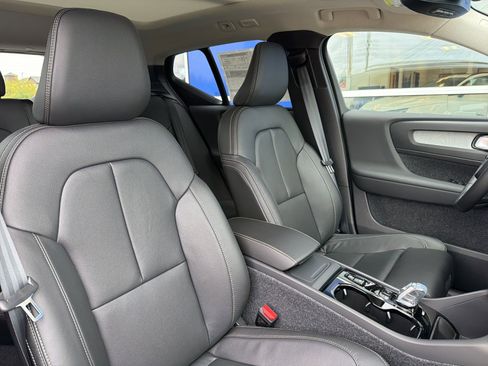 New 2026 Volvo XC40 B5 Plus w/ Protection Package Premier AWD/4WD image 26