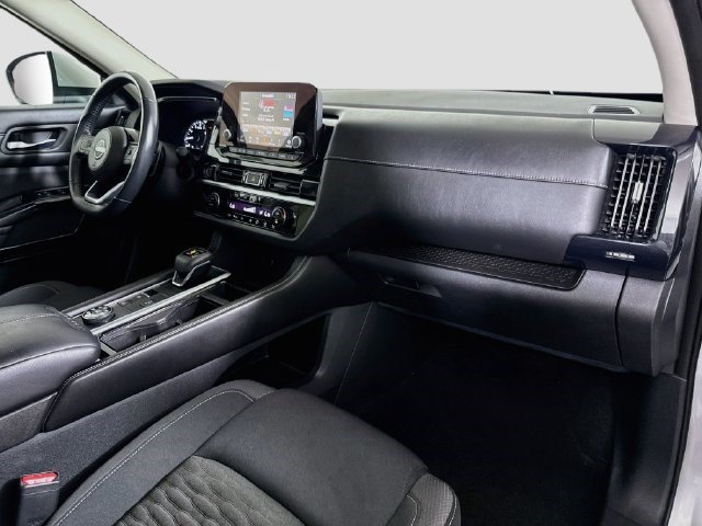Used 2022 Nissan Pathfinder SV w/ SV Premium Package AWD/4WD image 41