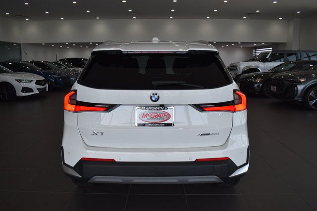 Used 2023 BMW X1 xDrive28i AWD/4WD image 6