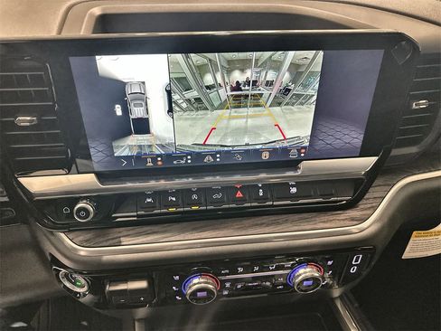 New 2026 GMC Sierra 1500 SLT image 29