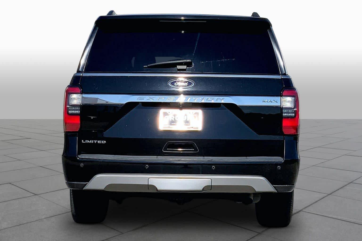 Used 2018 Ford Expedition Max Limited w/ Equipment Group 302A RWD image 5