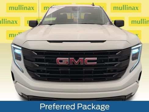 Used 2025 GMC Sierra 1500 Elevation w/ Preferred Package AWD/4WD image 14