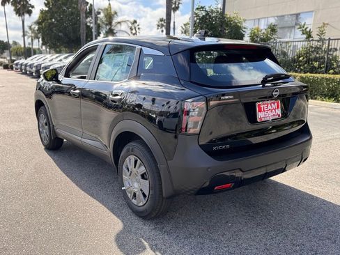 New 2026 Nissan Kicks S image 5