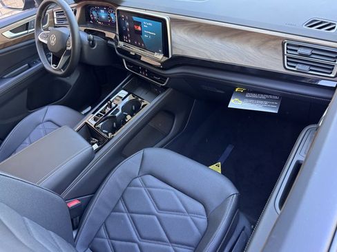 New 2026 Volkswagen Atlas SE image 13