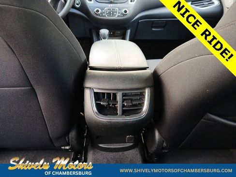 Used 2023 Chevrolet Malibu LT image 10