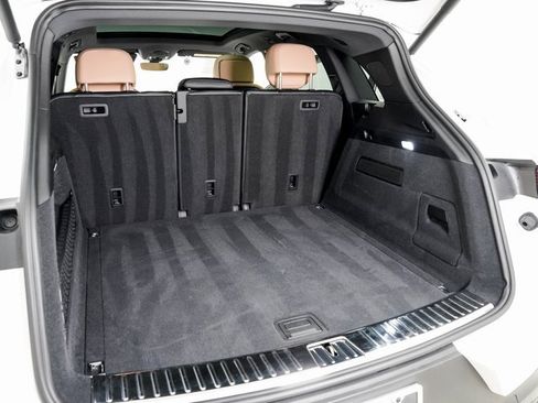 Used 2025 Porsche Cayenne image 26