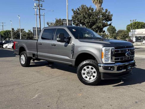 Used 2023 Ford F350 XLT w/ FX4 Off-Road Package image 3