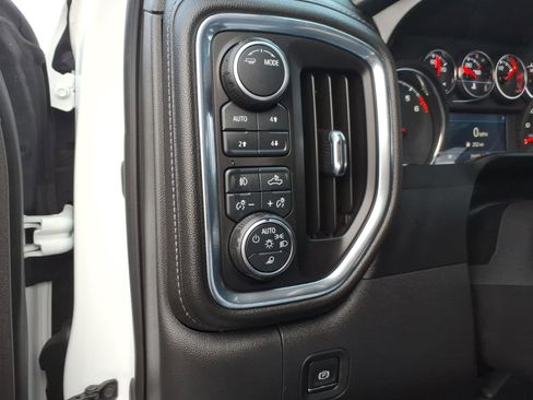 Used 2020 Chevrolet Silverado 1500 LT Trail Boss image 14